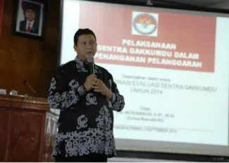 Ketua Bawaslu Muhammad memberikan materi terkait dengan evaluasi Sentra Gakkumdu pada Rakor Evaluasi Sentra Gakkumdu, di Bangka Belitung. 