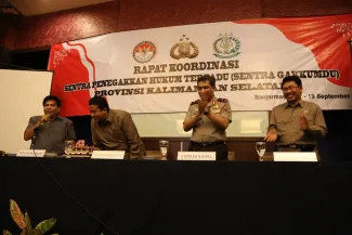 Ketua Bawaslu Provinsi Kalsel, Mahyuni, Ketua Bawaslu RI, Muhammad, Kapolda Kalsel, Brigjen Pol. Machfud Arifin, Wakil Kepala Kejaksaan Tinggi Kalsel.