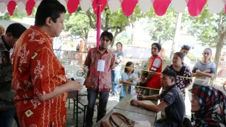 Ketua Bawaslu Muhammad memastikan pemahaman saksi pasangan calon terkait aturan Surat Suara Sah dan Tidak Sah pada TPS yang dikunjungi dalam rangka SUpervisi Pelaksanaan Pilpres 2014 di Provinsi Sulawesi Selatan, Rabu (9/7).