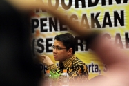 Anggota Komisi II DPR RI Arteria Dahlan saat memberikan materi terkait regulasi Pilkada dalam Rakornas Penanganan Pelanggaran Pilkada Tahun 2017 di Yogyakarta, Sabtu (30 November s/d 2 desember 2016) 