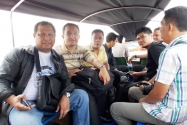 Tim pengawasan Pilpres yang dipimpin Pimpinan Bawaslu RI Nasrullah menuju Pulau Sebatik menggunakan speed boat dengan lama perjalanan sekitar  satu jam dari pelabuhan Nunukan, Sabtu (28/6) sekitar pukul 08.30 wit. Sementara tim yang dipimpin Endang W berangkat ke Tawau pada hari yang sama.
